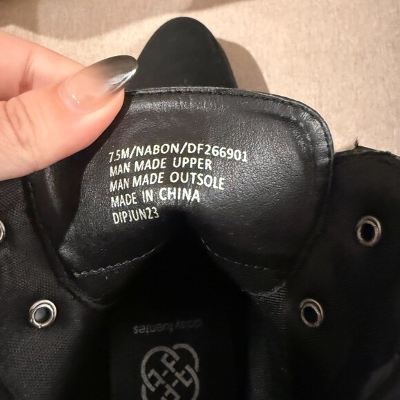 NWOT Daisy Fuentes Heeled Lace-Up Boots | Chunky Heel | Size 7.5M - Picture 8 of 9